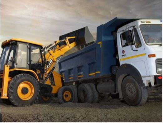 Погрузка материалов экскаватором